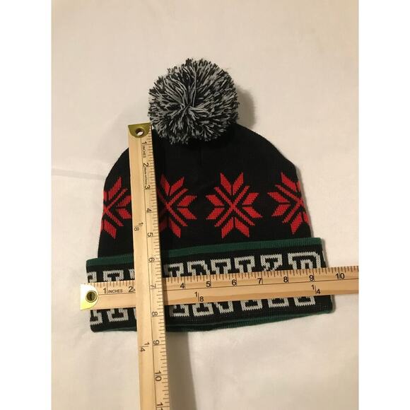 Pink winter beanie with pom pom cozycore - Picture 3 of 6